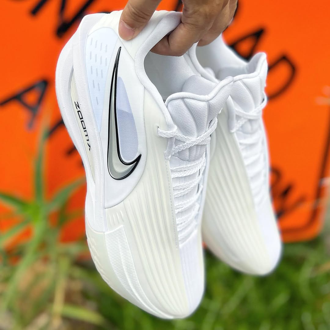 NIKE AIR ZOOM バスケットボールシューズ ホワイト/ブラック Nike Air Zoom G.T. Jump TB P White/Black DM5038-100 Sz 15.5
