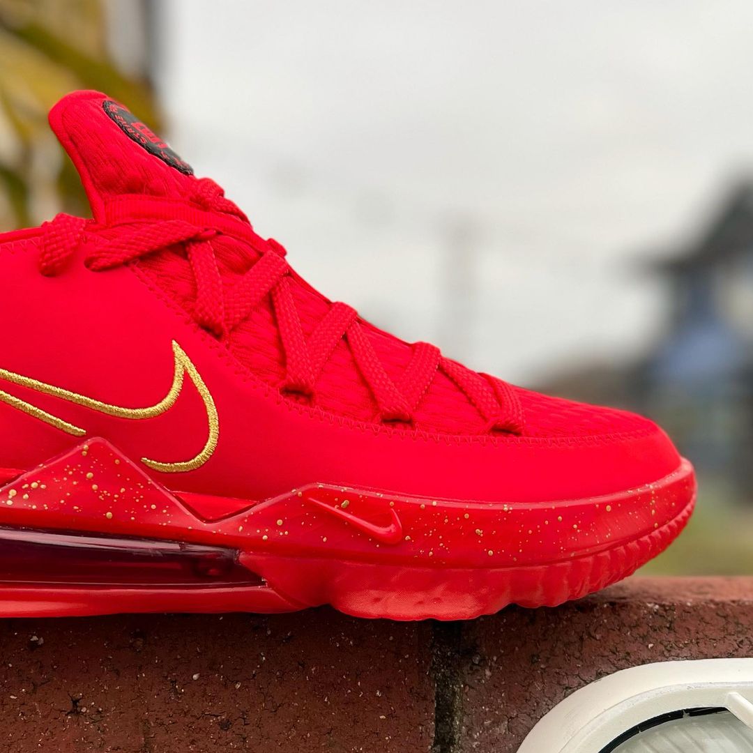 NIKE LEBRON XVII LOW PH EP 'UNIVERSITY RED' ナイキ レブロン 17