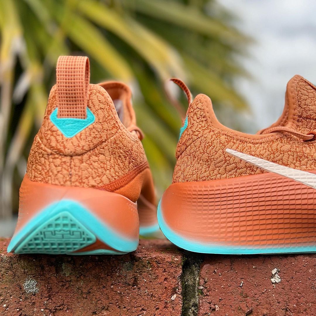 NIKE LEBRON TR 1 'BUTTER WITH AGE' ナイキ レブロン トレーナー 1