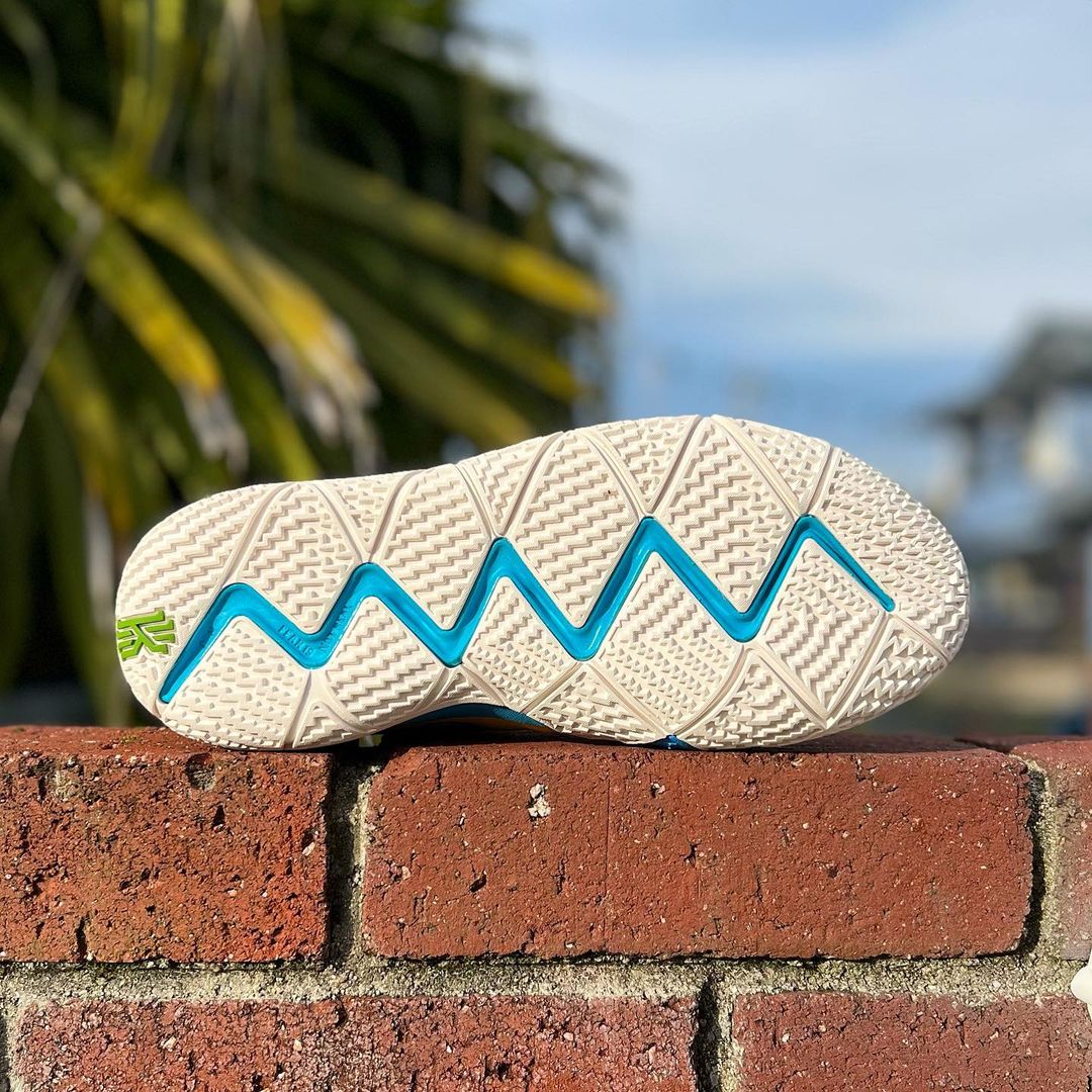 KYRIE 4 GS 'KIX' ナイキ カイリー 4 【BOY'S】 amarillo/multi-color