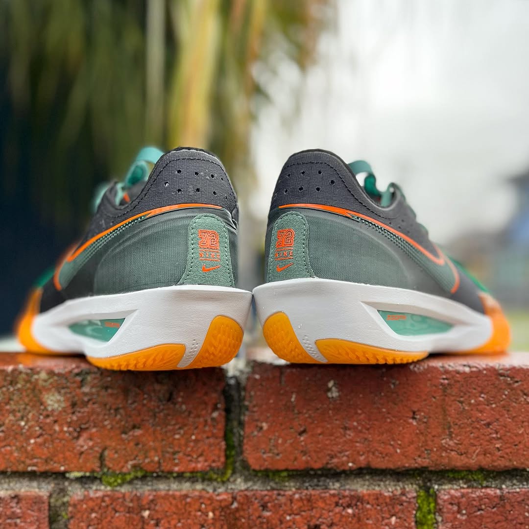 NIKE AIR ZOOM G.T. CUT 3 ナイキ エア ズーム GT カット 3 【MEN'S