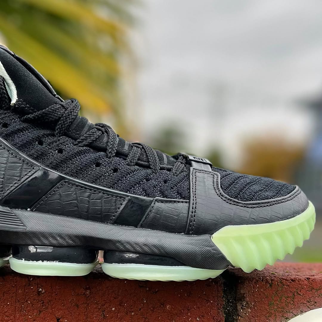 lebron glow in the dark 16