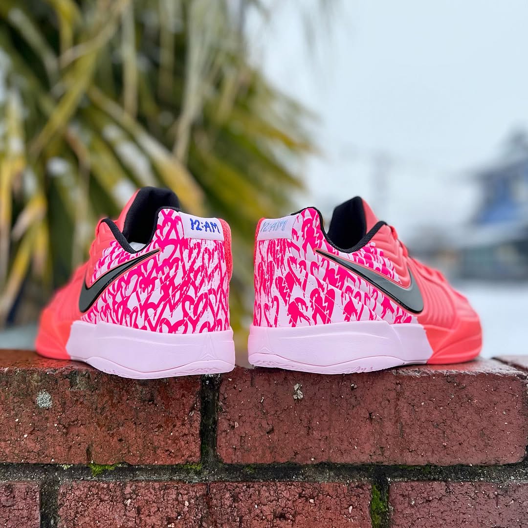 NIKE JA 2 GS 'HEART EYES' ナイキ ジャ 2 ジャ モラント クリスマス