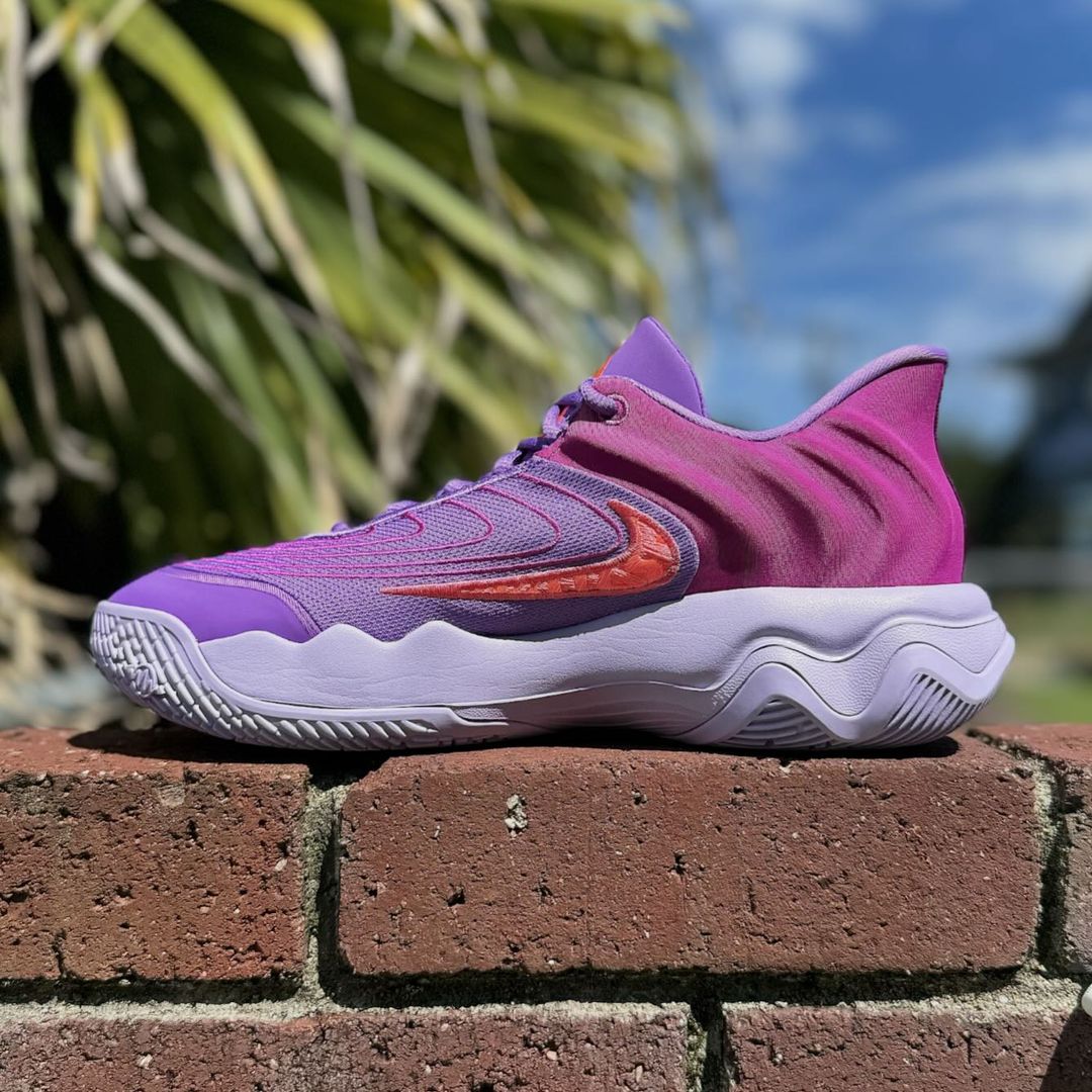 NIKE Air D. Antetokounmpo バスケットシューズ ナイキ(NIKE)バスケ シューズ バッシュ ヤニス イモータリティ 3