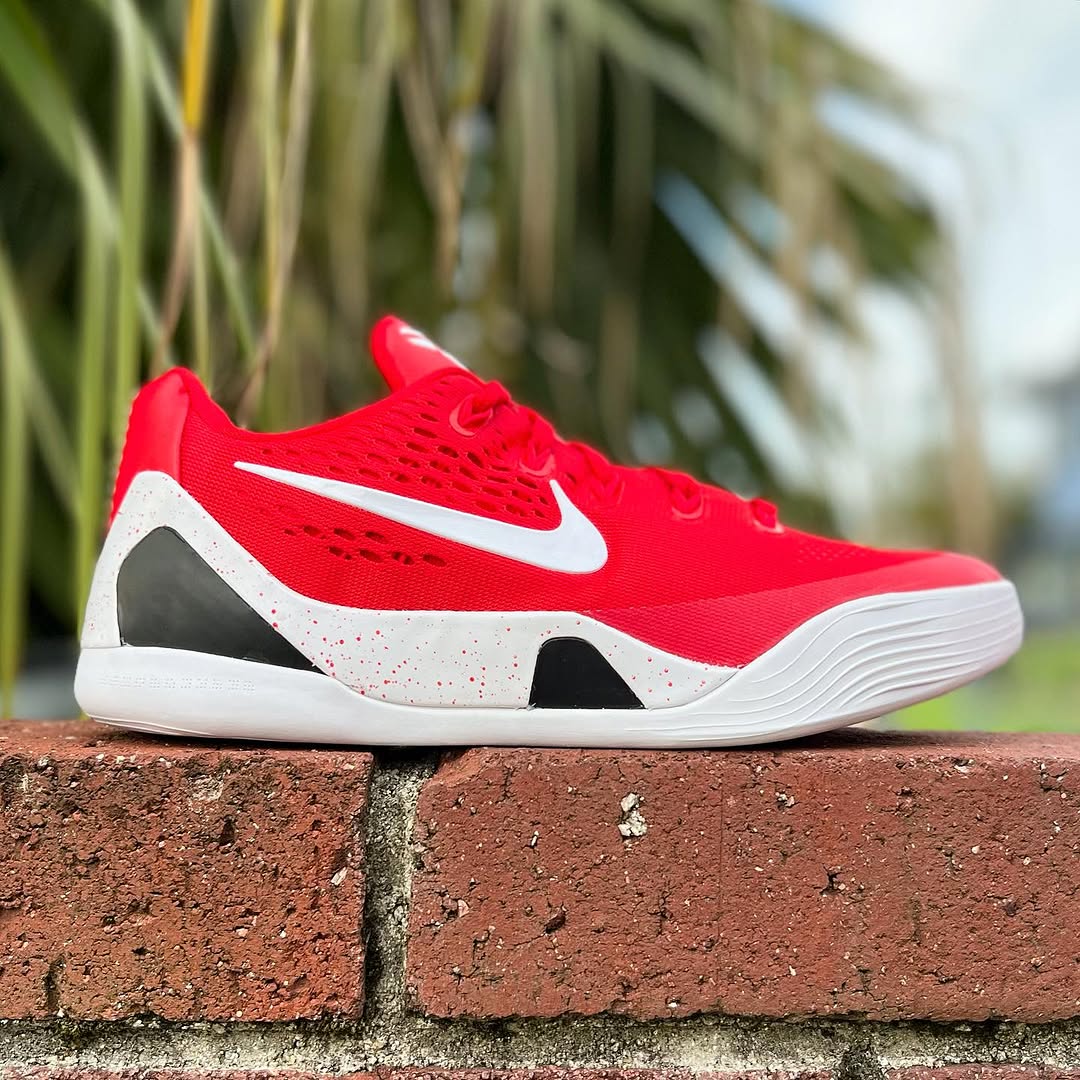 NIKE KOBE 9 EM LOW PROTRO GS ナイキ コービー 9 プロトロGS