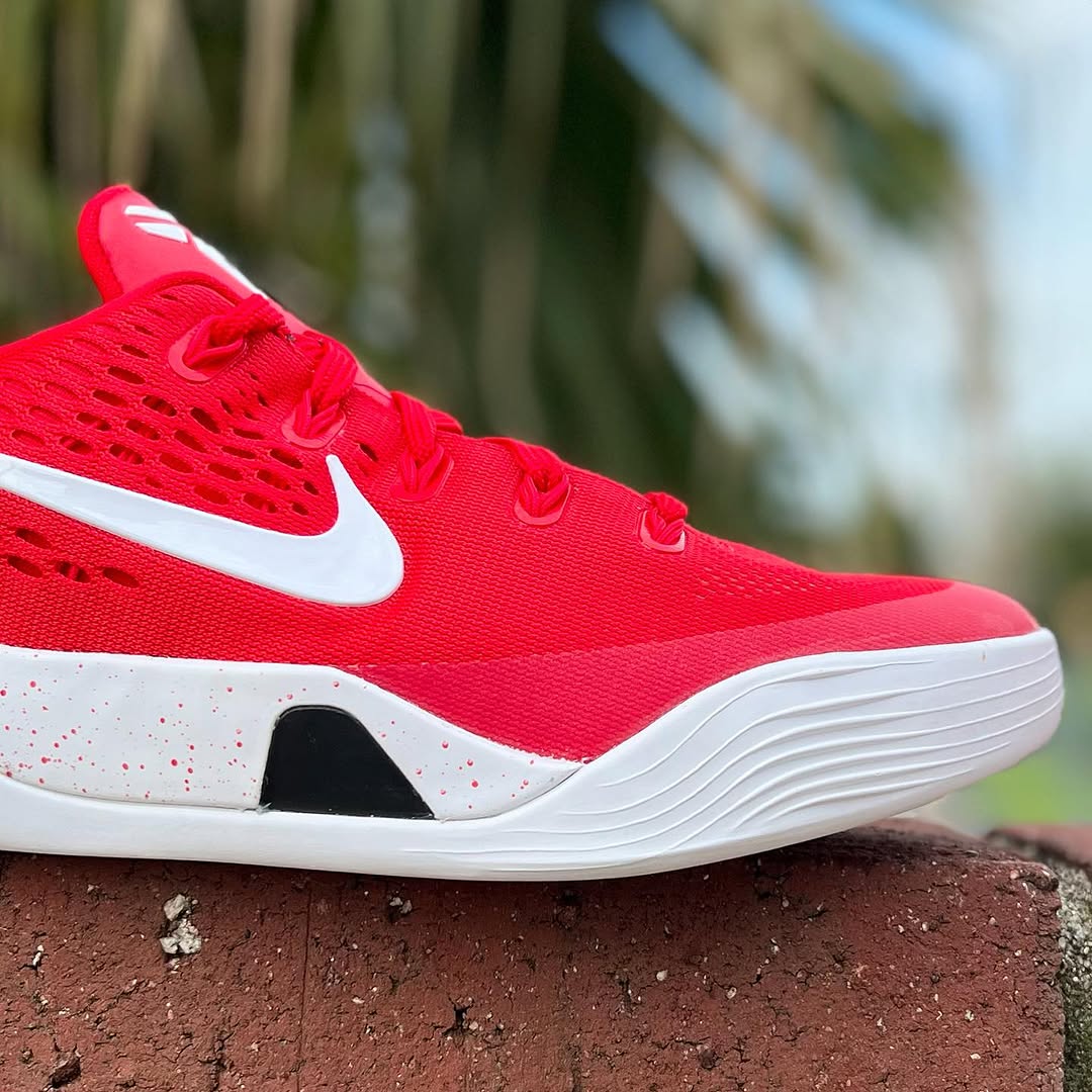 NIKE KOBE 9 EM LOW PROTRO GS ナイキ コービー 9 プロトロGS