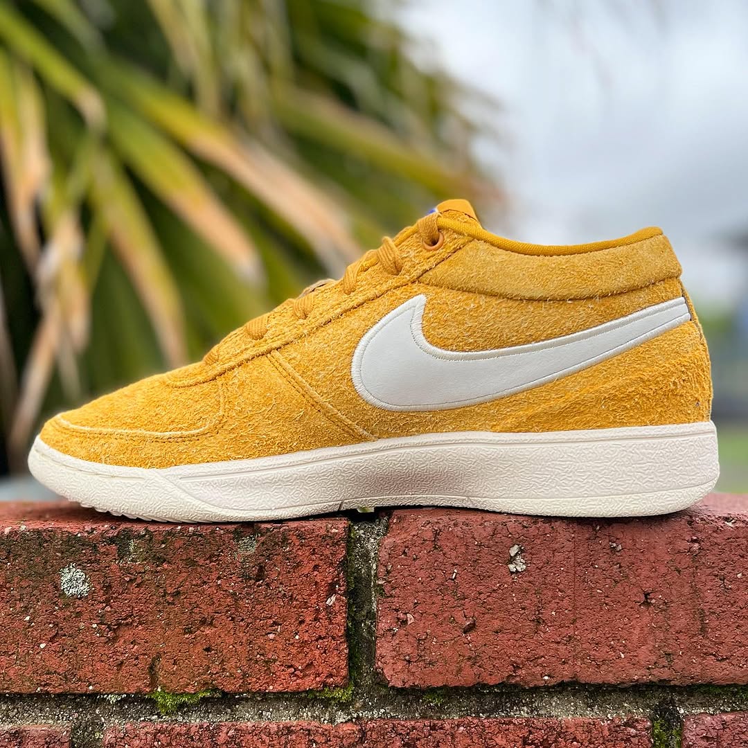NIKE BOOK 1 'CHEVROLET GOLD LEAF' ナイキ ブック 1 シボレー 【MEN'S