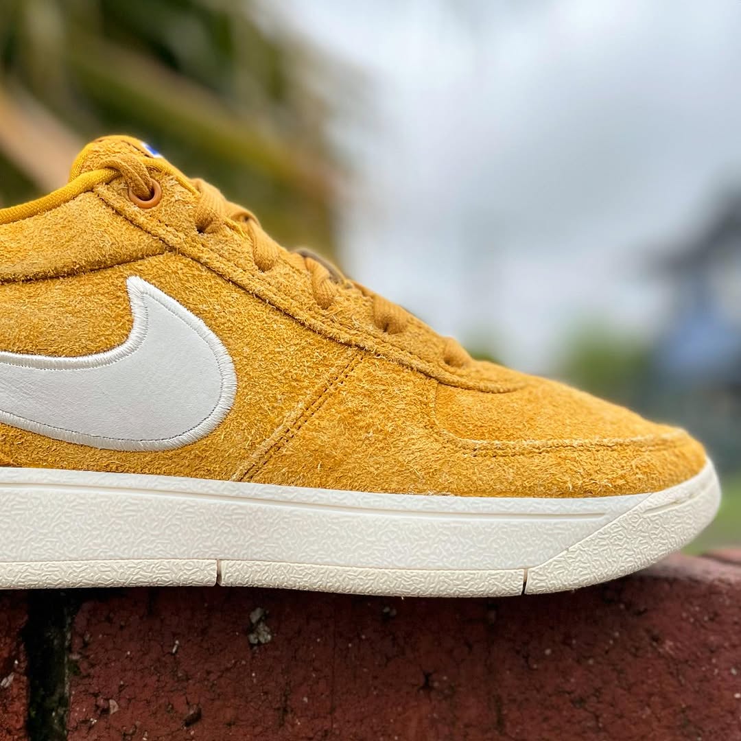 NIKE BOOK 1 'CHEVROLET GOLD LEAF' ナイキ ブック 1 シボレー 【MEN'S