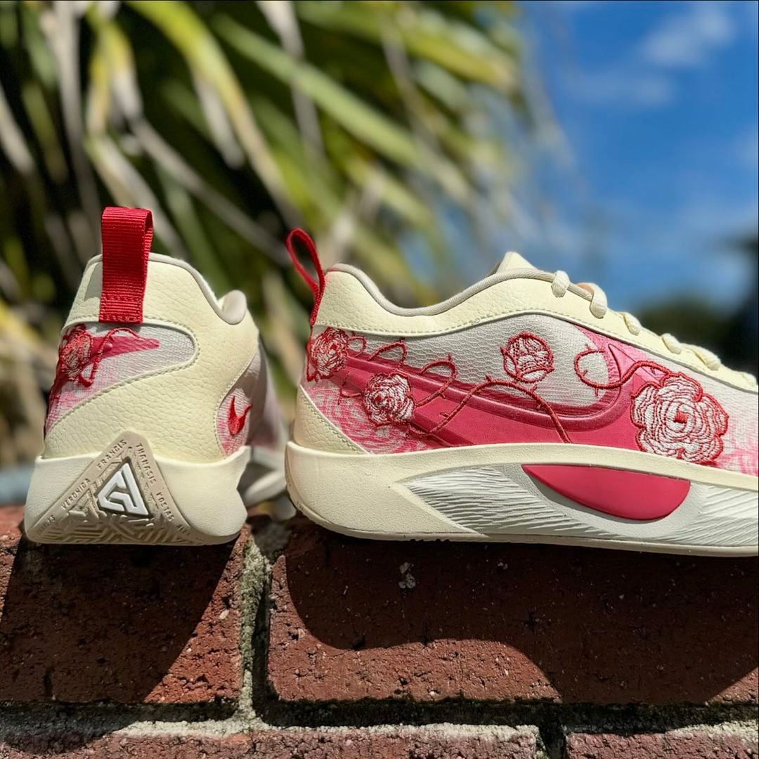 NIKE GIANNIS FREAK 6 GS 'ROSES' ナイキ ヤニス フリーク 6 ヤニス