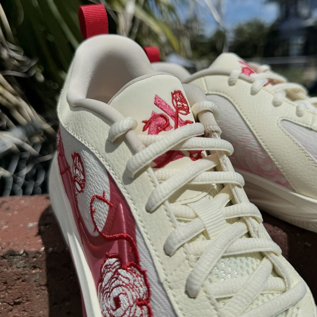 NIKE GIANNIS FREAK 6 GS 'ROSES' ナイキ ヤニス フリーク 6 ヤニス