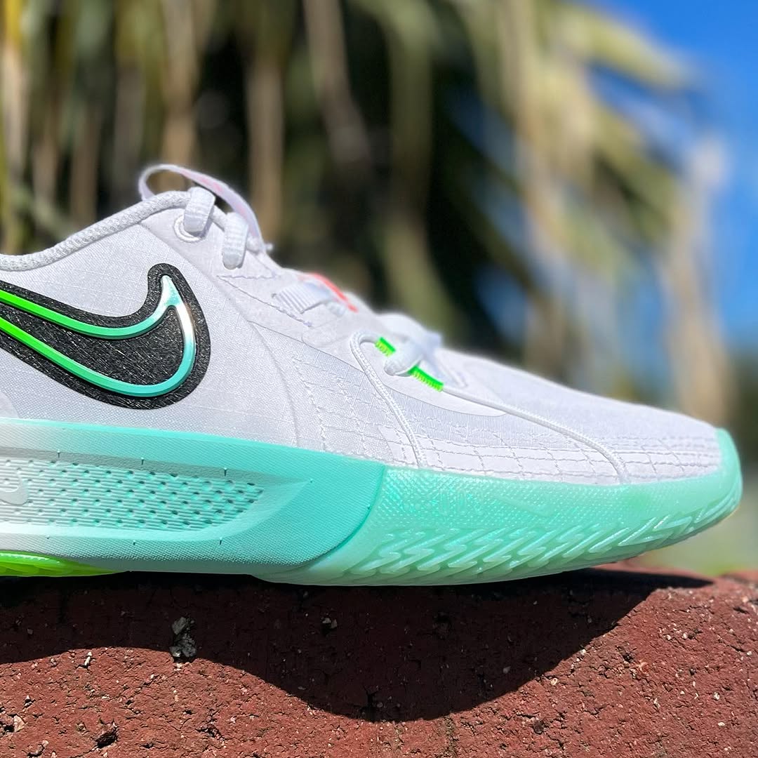 NIKE G.T. CUT 3 GS ナイキ GT カット 3 【BOY'S】 white/bleached