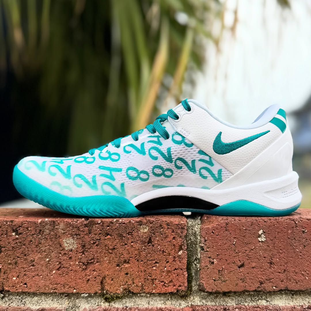 NIKE KOBE VIII PROTRO 'RADIANT EMERALD' ナイキ コービー 8 プロトロ