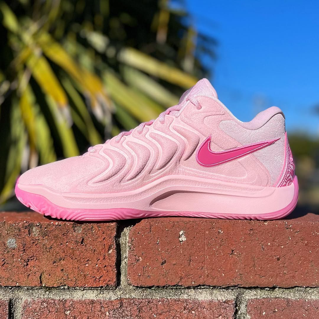 Nike Kevin Durant 18 ピンク 花柄 バスケットボールシューズ Nike Kevin Durant 18 ピンク 花柄 バスケットボールシューズ - メルカリ