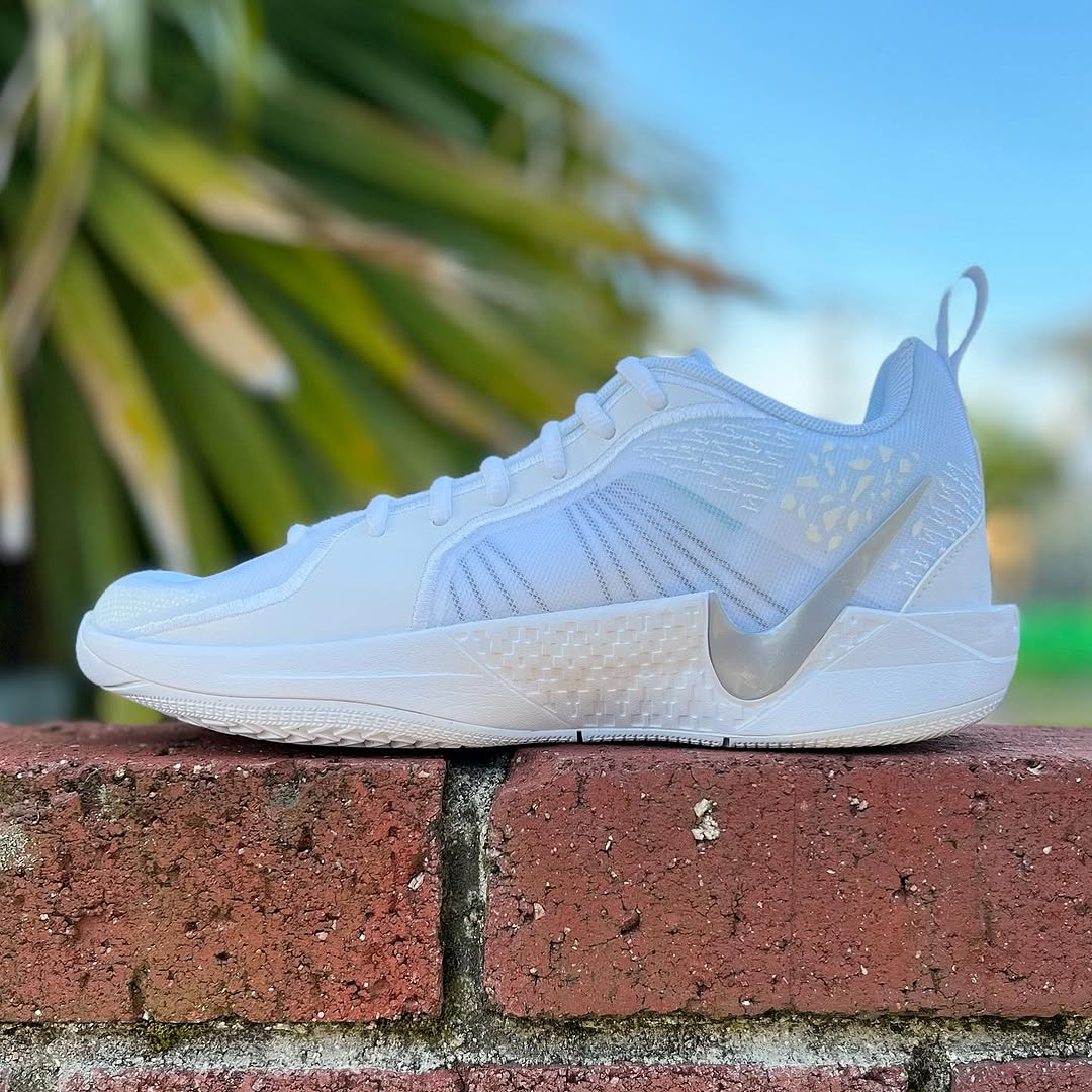 ナイキ　サブリナ2 26.5㎝　ホワイト　バスケットボール　シューズ NIKE SABRINA 2 GS ナイキ サブリナ 2 キッズ ミニバス 子供