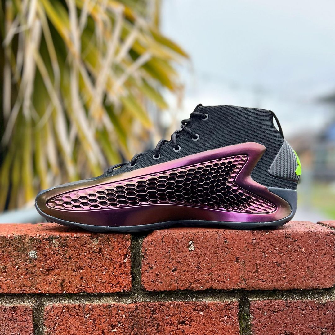 adidas Anthony Edwards 1 CBLACK/CHACOA/CARBON（アディダス
