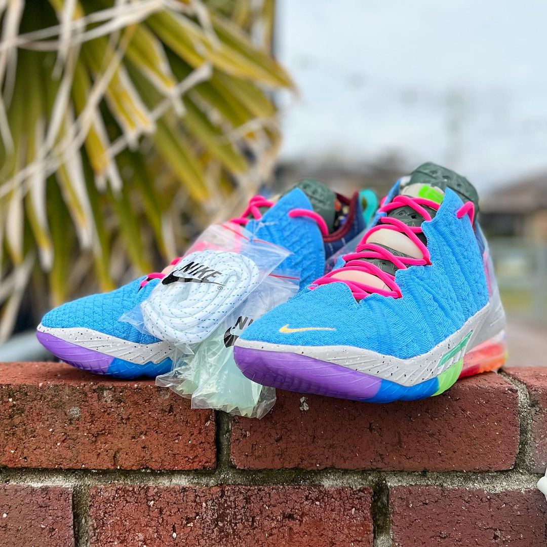 NIKE LEBRON XVIII EP 'BEST OF 1-9 LIGHT BLUE' ナイキ レブロン 18