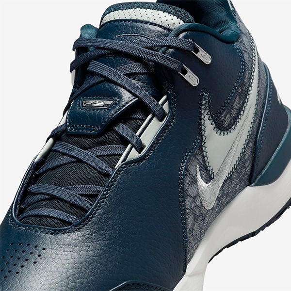 NIKE ZOOM LEBRON NXXT GEN AMPD ナイキ ズーム レブロン ネクスト