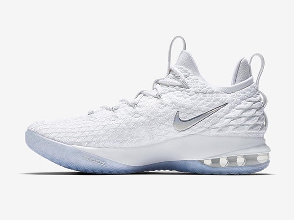 NIKE LEBRON 15 LOW 'WHITE METALLIC' ナイキ レブロン 15 ローカット