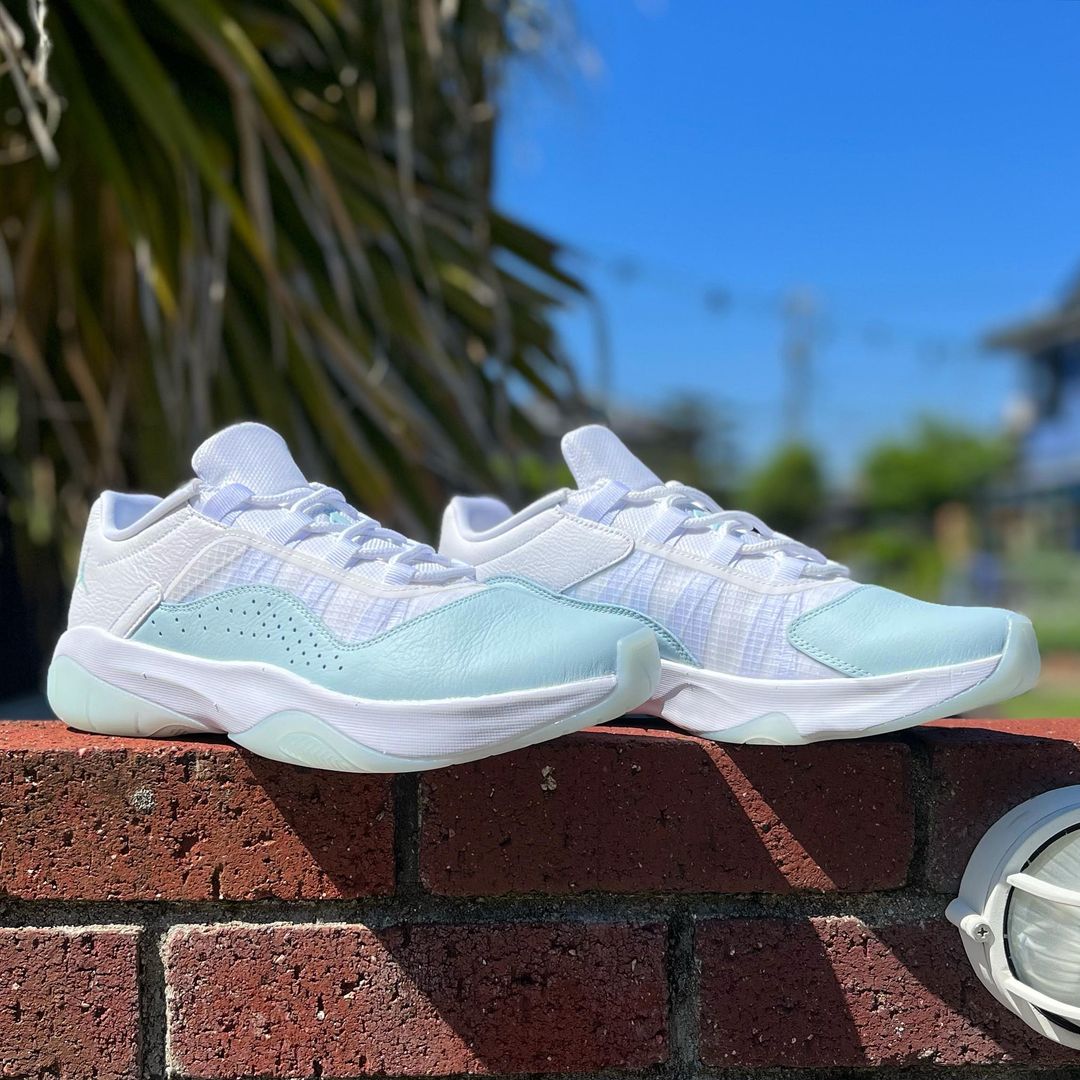 WMNS AIR JORDAN 11 CMFT LOW ウイメンズ エア ジョーダン 11