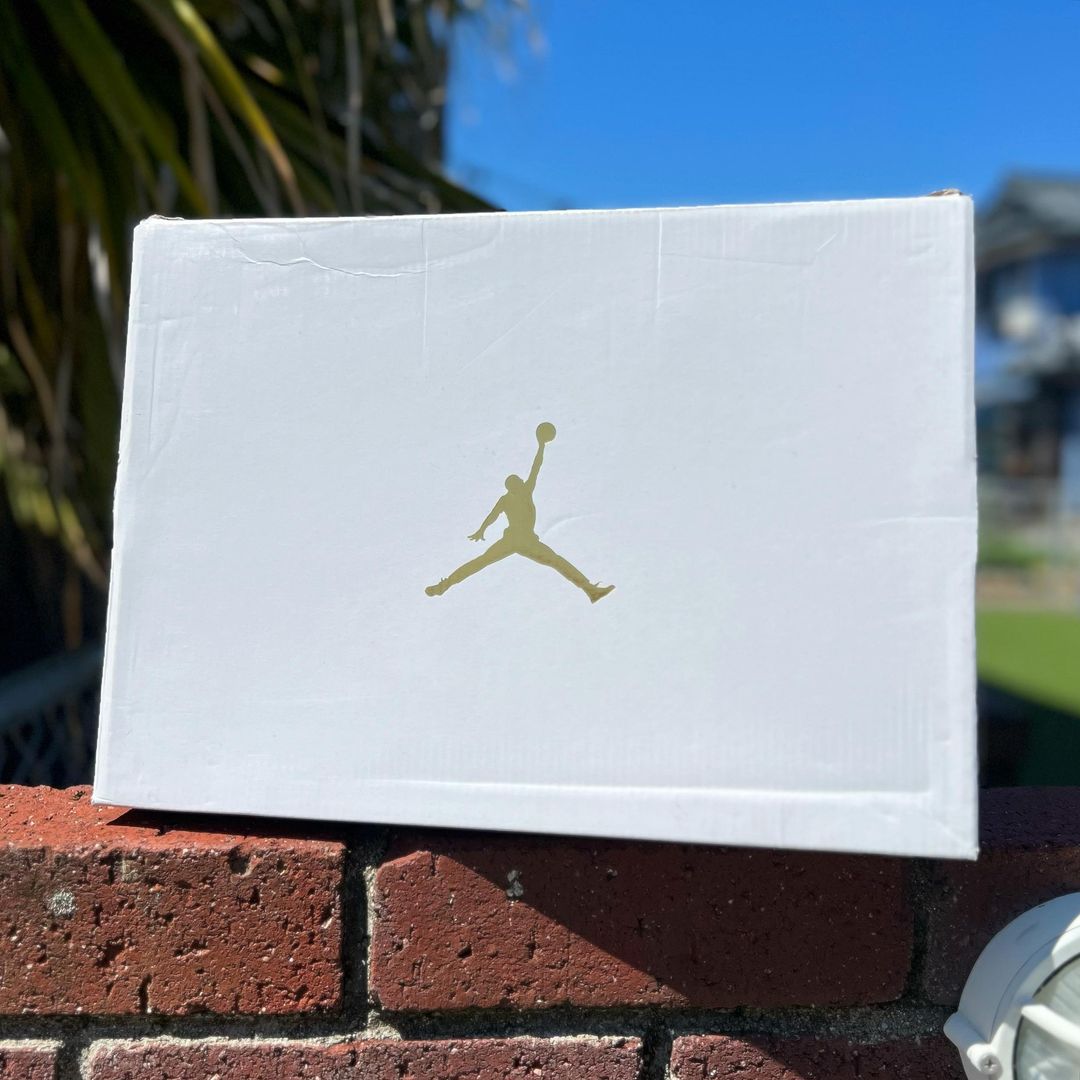 WMNS AIR JORDAN 11 CMFT LOW ウイメンズ エア ジョーダン 11