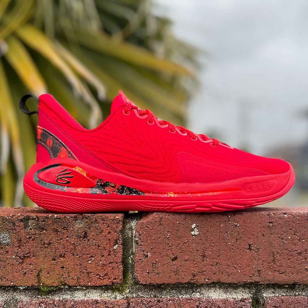 Curry /バスケットボールシューズ /アジア限定モデル/ブラック/レッド カリー12｜UNDER ARMOUR（アンダーアーマー）