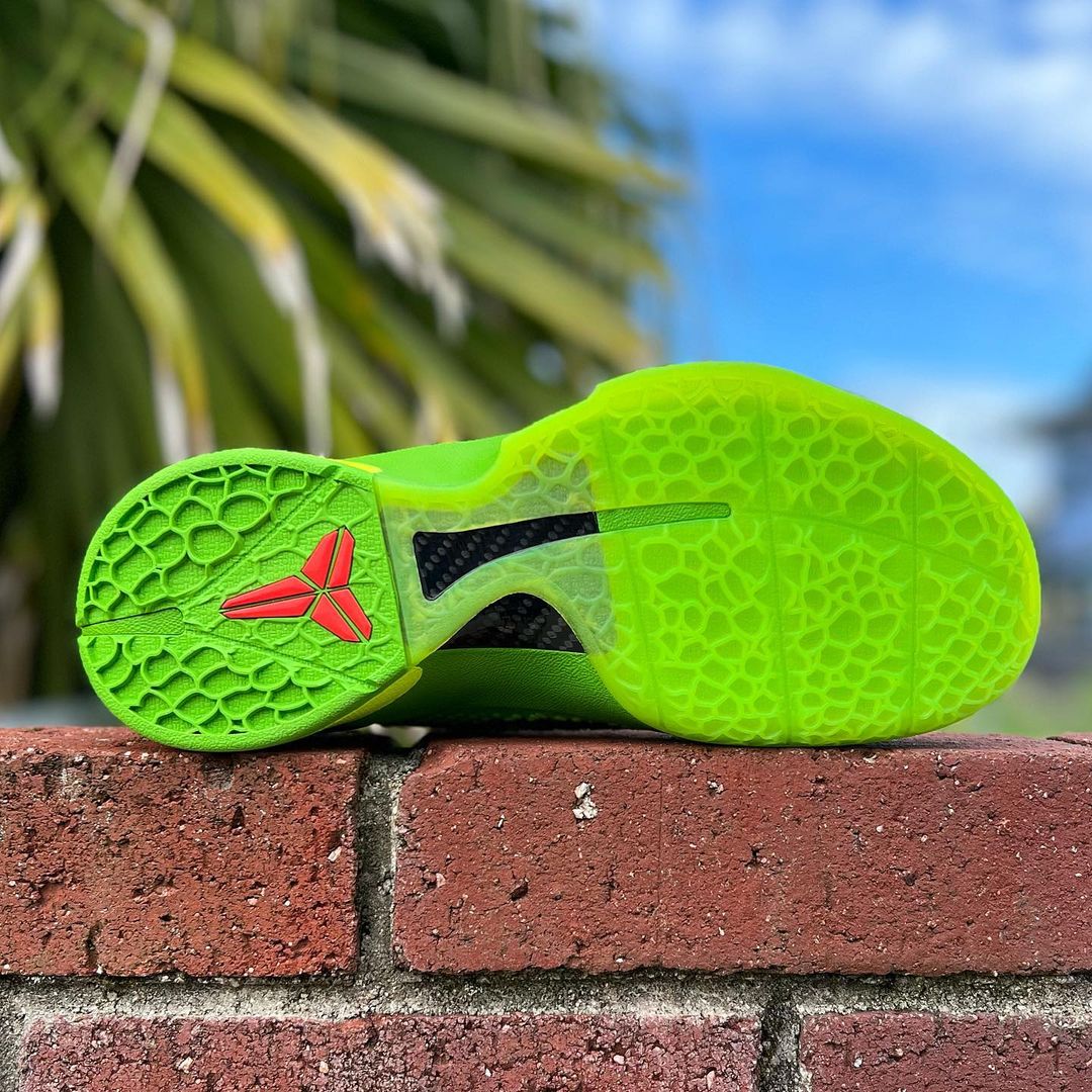 NIKE KOBE 6 PROTRO 'GRINCH' ナイキ コービー 6 プロトロ