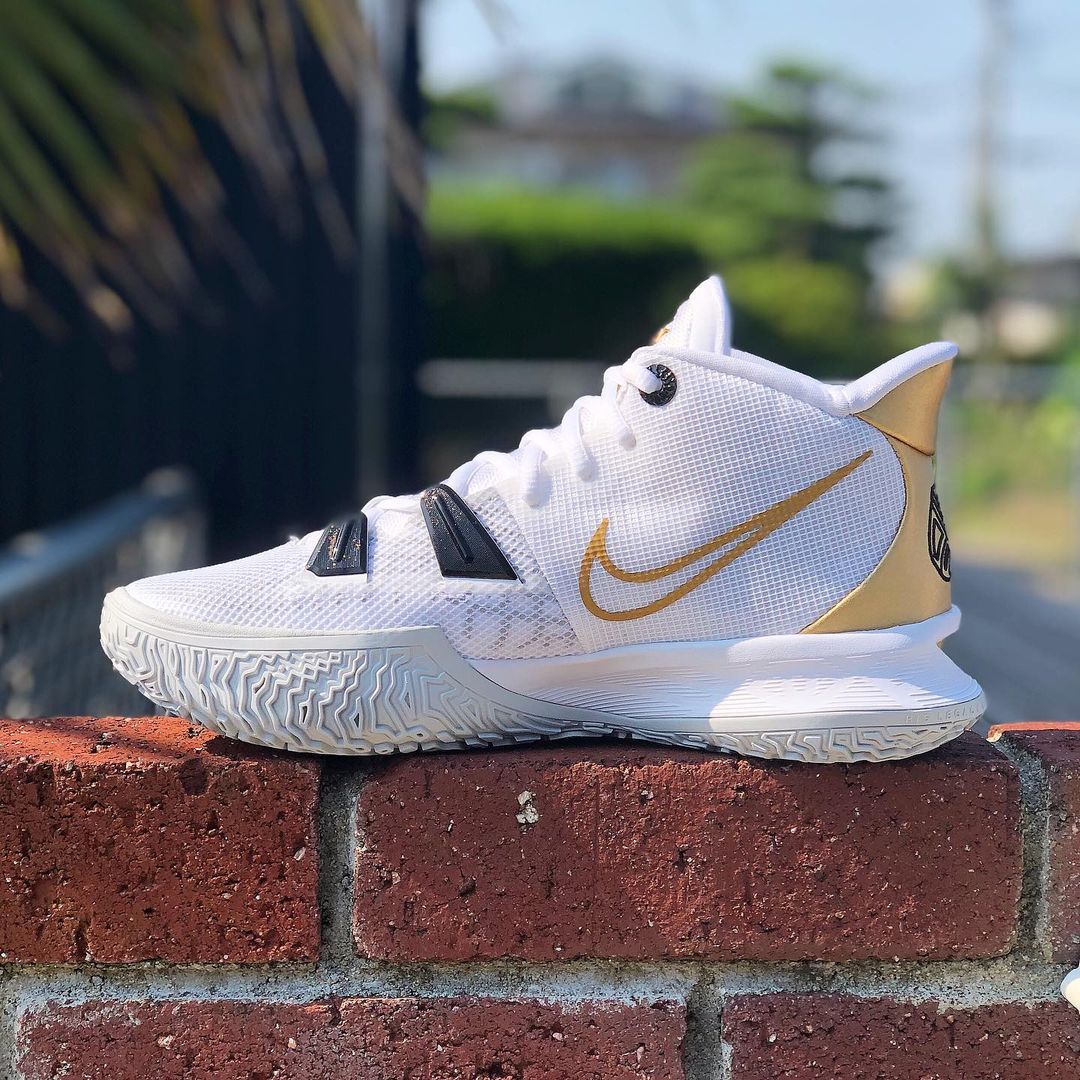NIKE KYRIE 7 EP 'CHAMPION RINGS' ナイキ カイリー 7 ホワイト