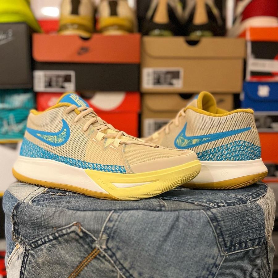 NIKE - やまぴさん専用 ●ほぼ半額● 新品 ナイキ カイリー フライトラップ 2 EP NIKE ナイキ カイリー フライトラップ 2 Kyrie Flytrap II