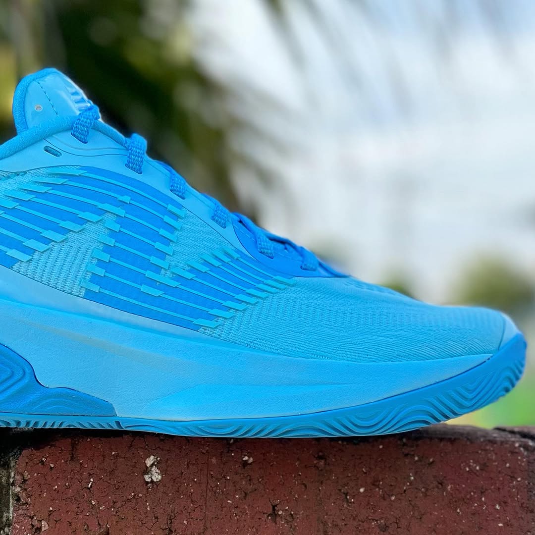 シューズ(男性用) NEW BALANCE TWO WXY V5 highlighter blue NB Two Wxy V5 - Highlighter Blue : r/BBallShoes