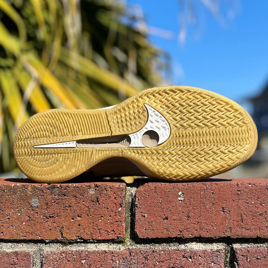 NIKE SABRINA 2 EP 'STRONGER THAN GOLD' 'MENS SIZE' ナイキ サブリナ