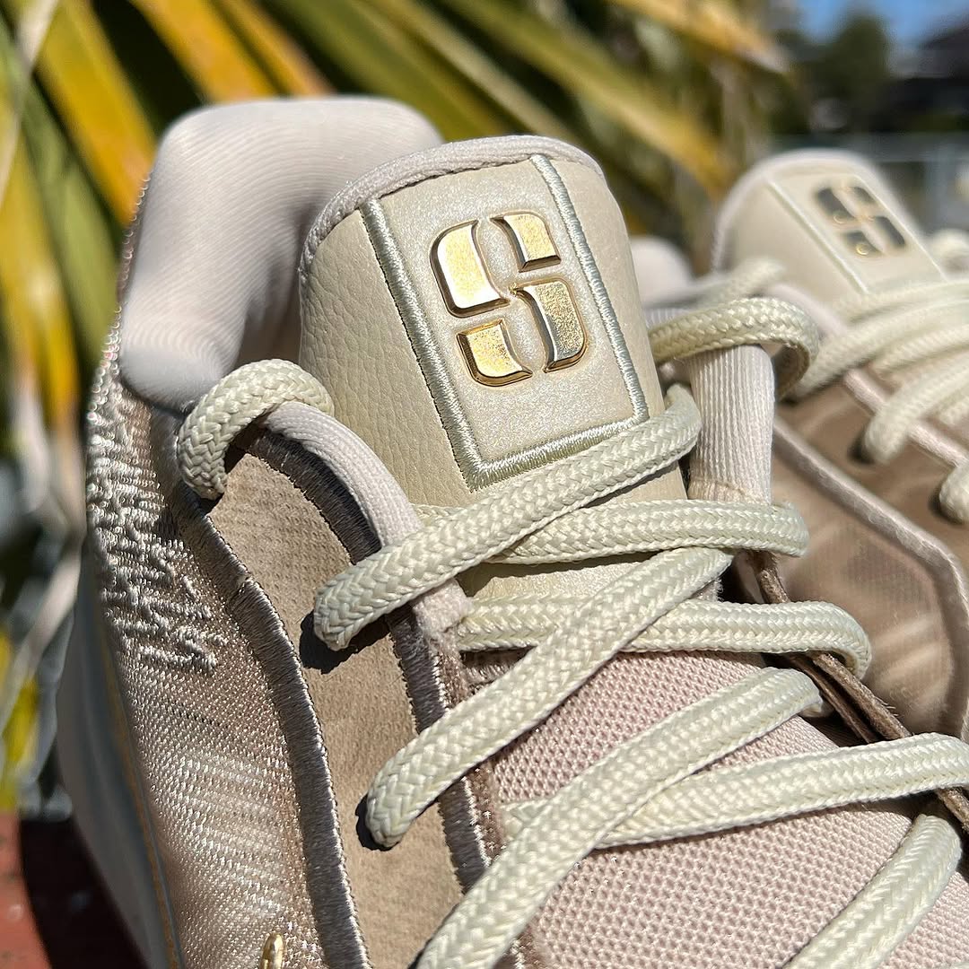NIKE SABRINA 2 EP 'STRONGER THAN GOLD' 'MENS SIZE' ナイキ サブリナ