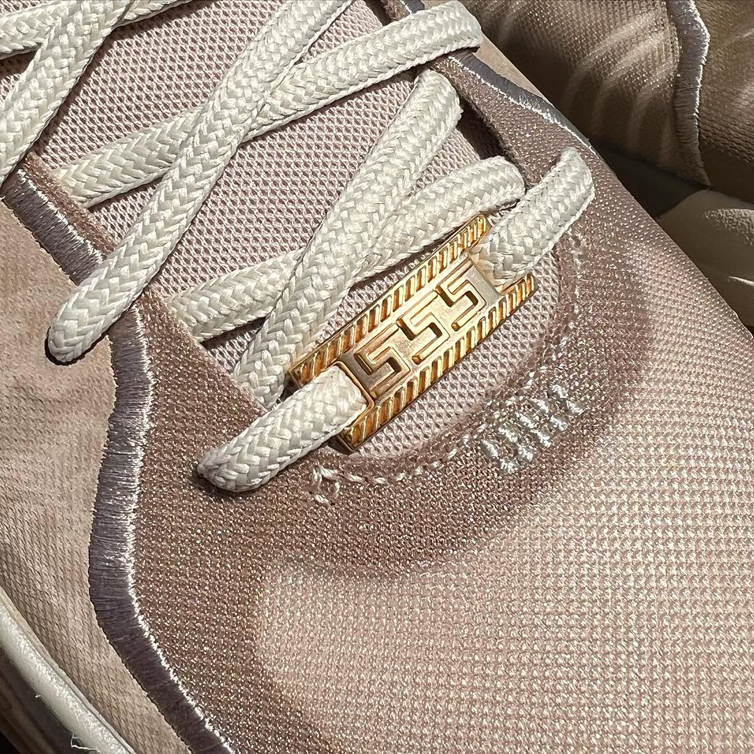 NIKE SABRINA 2 EP 'STRONGER THAN GOLD' 'MENS SIZE' ナイキ サブリナ