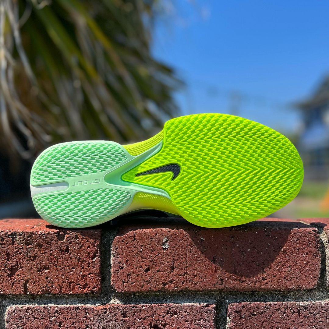 NIKE AIR ZOOM G.T. CUT CROSS 'BARELY GREEN' ナイキ エア ズーム GT