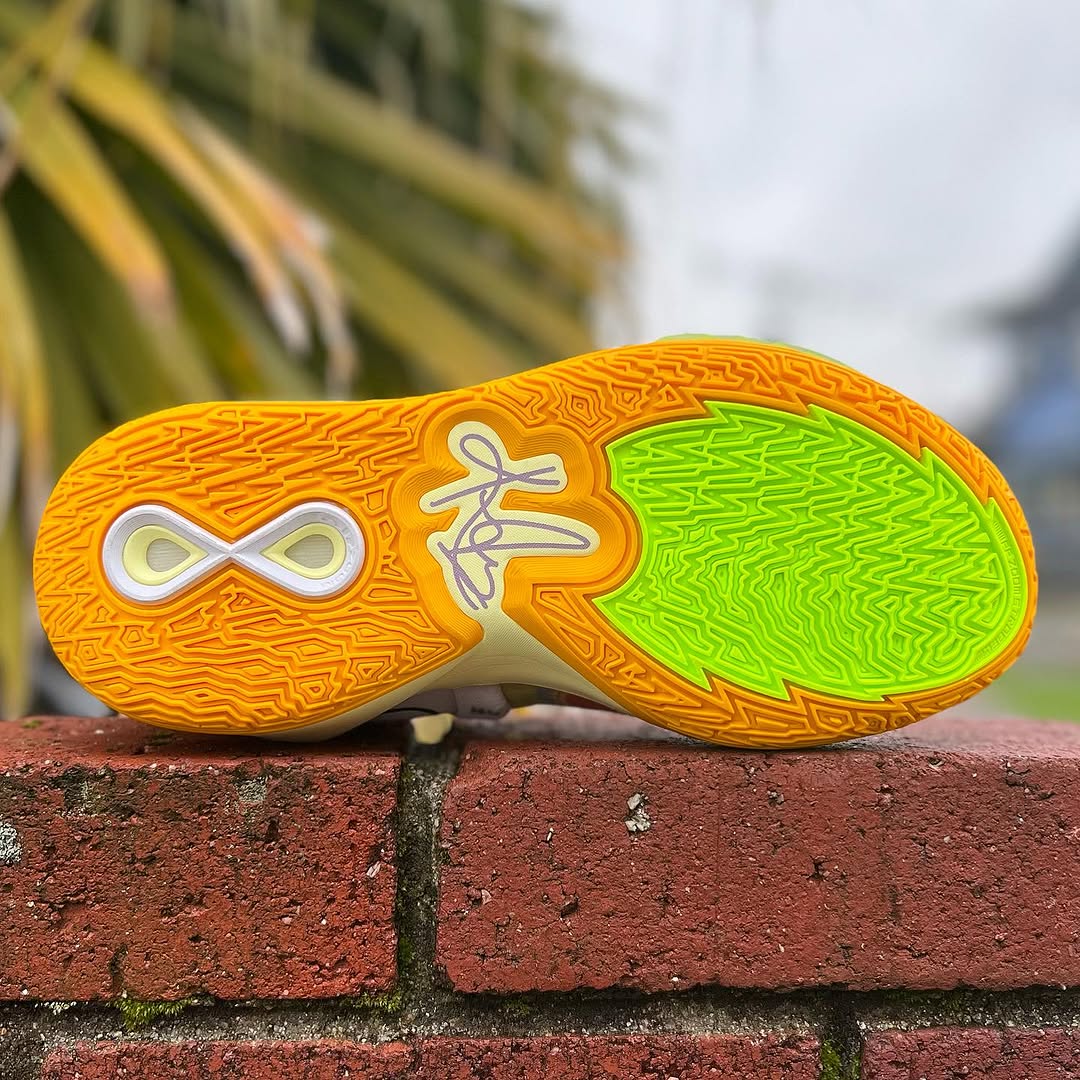NIKE KYRIE INFINITY 'CITRON TINT' ナイキ カイリー 8 インフィニティ