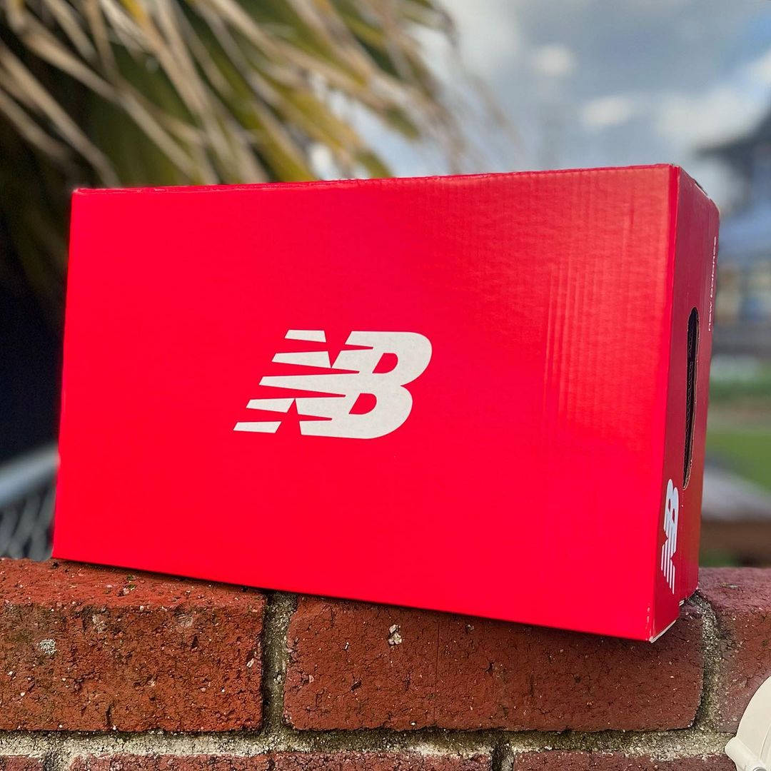  バッシュフル 赤 ハート持ち ウサギ 31cm NEW BALANCE FUELCELL HESI LOW S1 ニューバランス バッシュ ヘジ