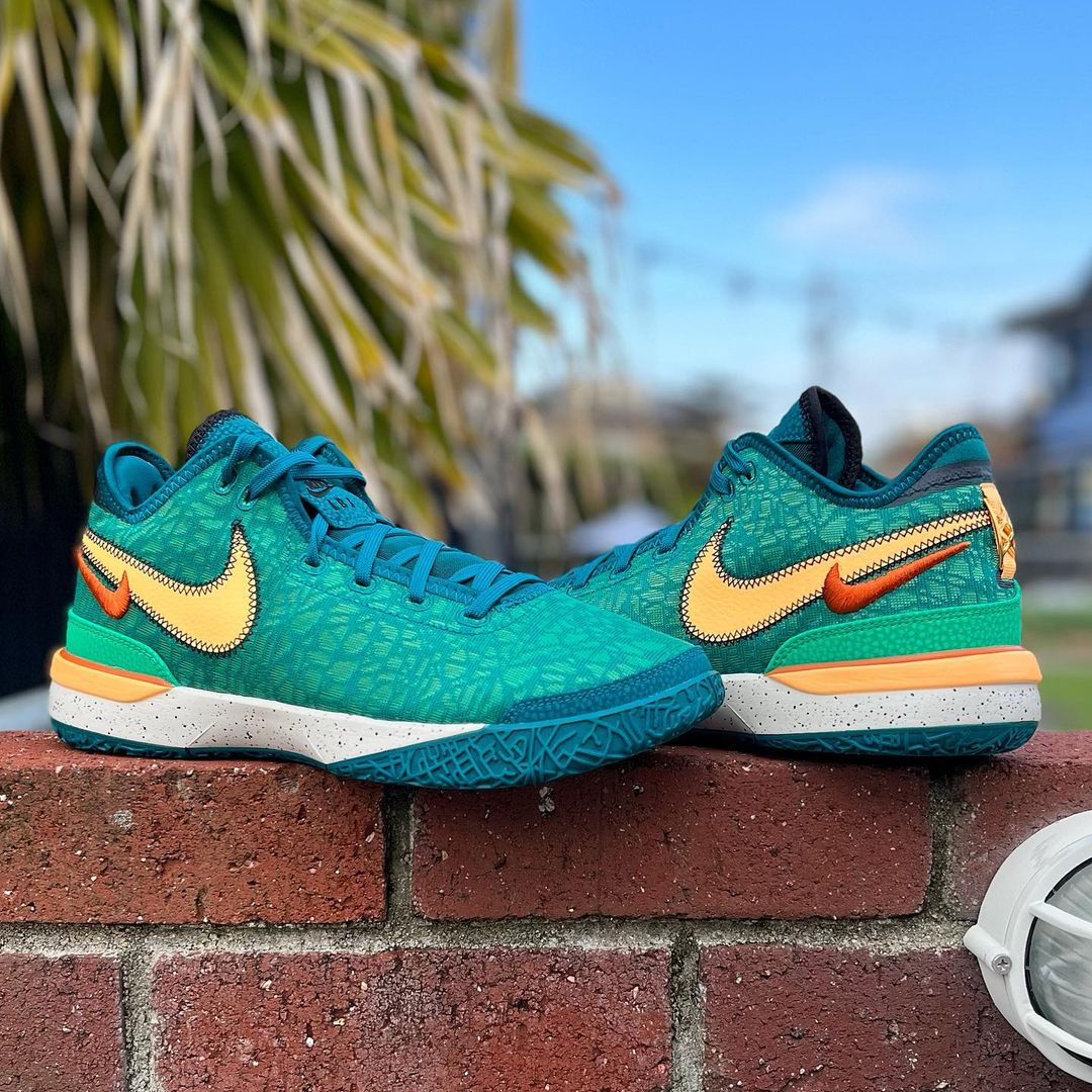 最終価格！NIKE レブロンネクストGEN フットプリントインソール　32cm NIKE ZOOM LEBRON NXXT GEN 'GEODE TEAL' ナイキ ズーム レブロン