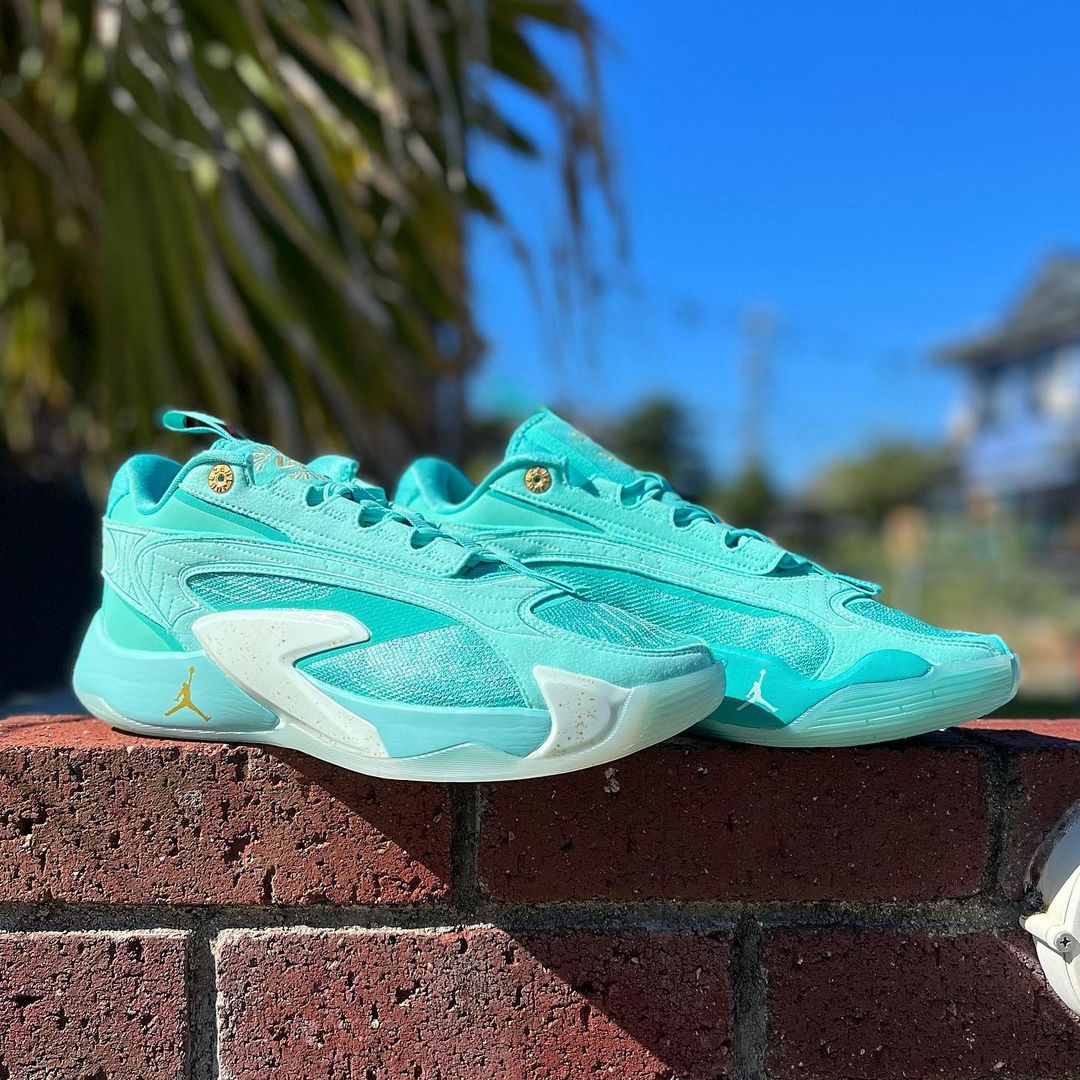 【新品】NIKE ジョーダン ルカ 2 GS/23.5cm JORDAN BRAND JORDAN LUKA 2 GS (BLACK/BRIGHT CRIMSON-WOLF