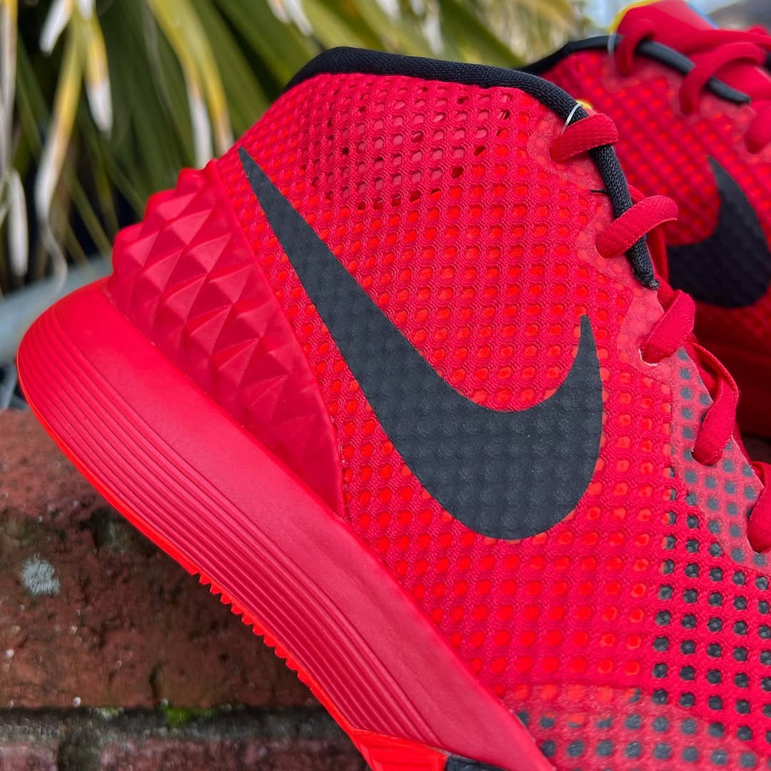 NIKE KYRIE 1 EP 'DECEPTIVE RED' ナイキ カイリー 1 【MEN'S】 bright