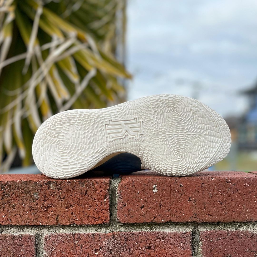 KYRIE LOW 3 EP 'SASHIKO' ナイキ カイリー ローカット 3 【MEN'S