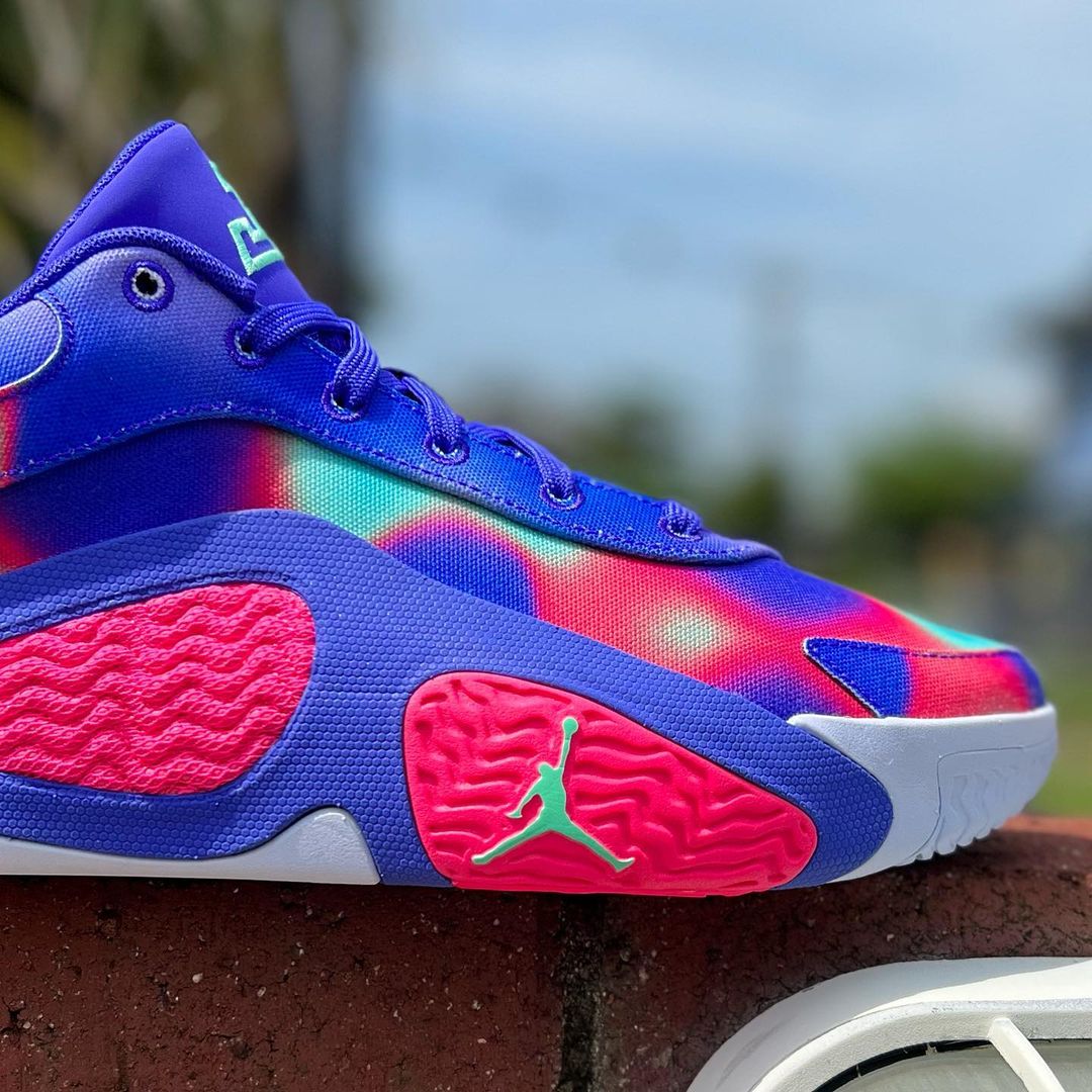 Jordan バスケットボールシューズ ネオンカラー JORDAN TATUM 2 'DONGDAN' ナイキ ジョーダン テイタム 2 ジェイソン