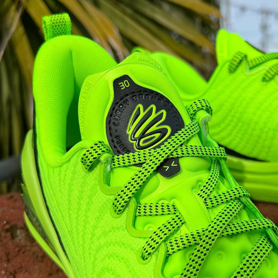 UNDER ARMOUR CURRY 12 'EXTRATERRESTIAL' アンダーアーマー