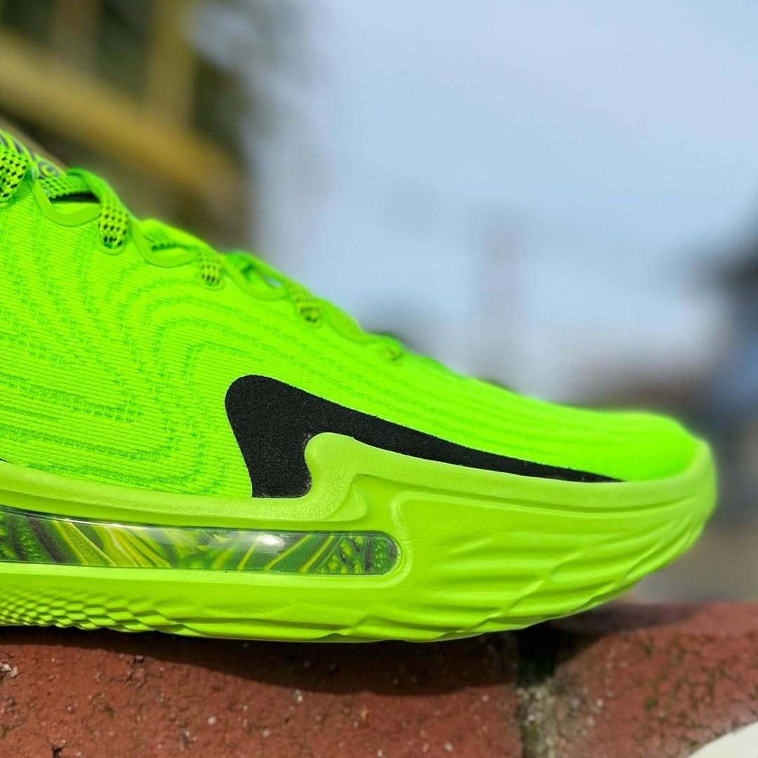 ケ*イ様 期間限定【中古・美品】CURRY12 ライトグリーン バスケットシュー ☆送料無料☆CURRY 12バスケットボールシューズ 3027629-100