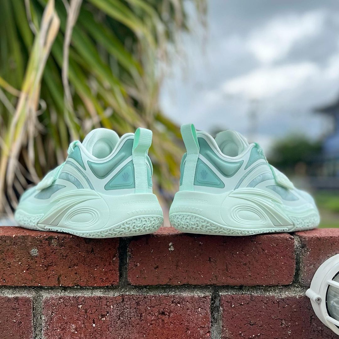 ANTA KAI 1 'GARDEN STATE' アンタ カイ 1 カイリー アービング