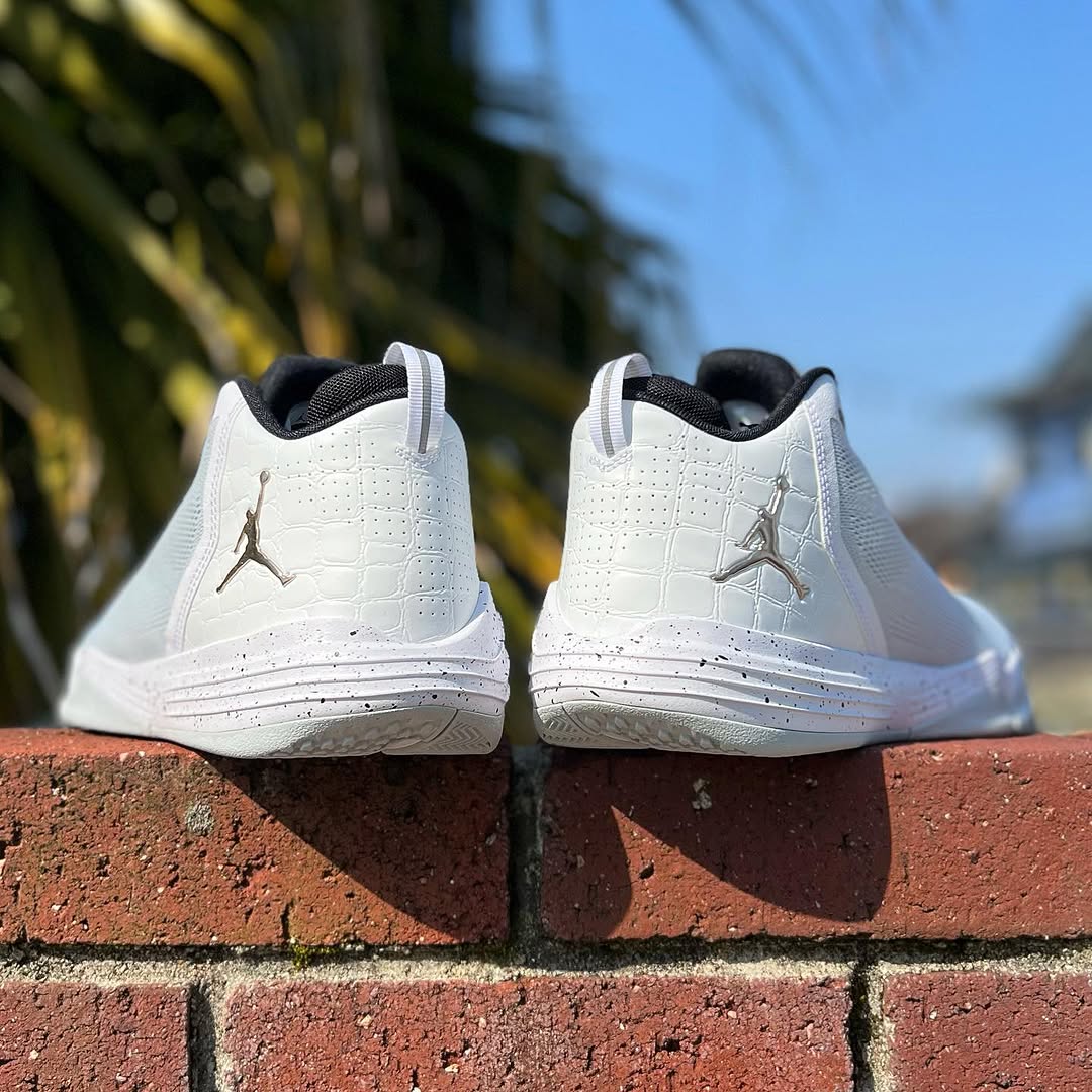 AIR JORDANホワイト バスケットボールシューズ ジョーダン（JORDAN）（メンズ）バスケット シューズ バッシュ ルカ 3