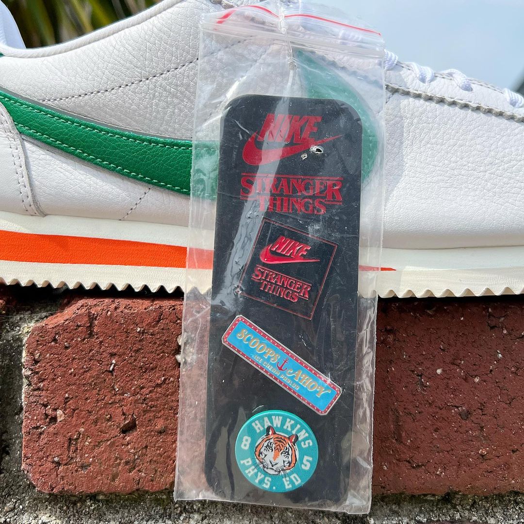 NIKE CLASSIC CORTEZ QS STRANGER THINGS ナイキ X ストレンジャー