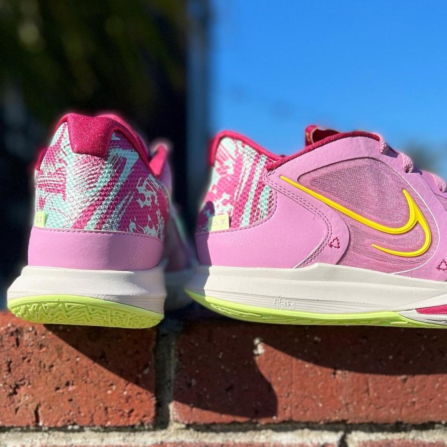 NIKE KYRIE LOW 5 '1 WORLD 1PEOPLE' ナイキ カイリー ローカット 5