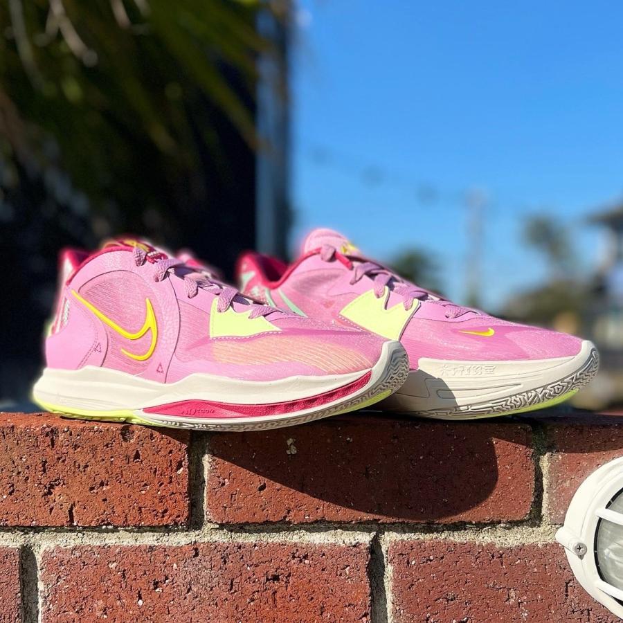 NIKE KYRIE LOW 5 '1 WORLD 1PEOPLE' ナイキ カイリー ローカット 5