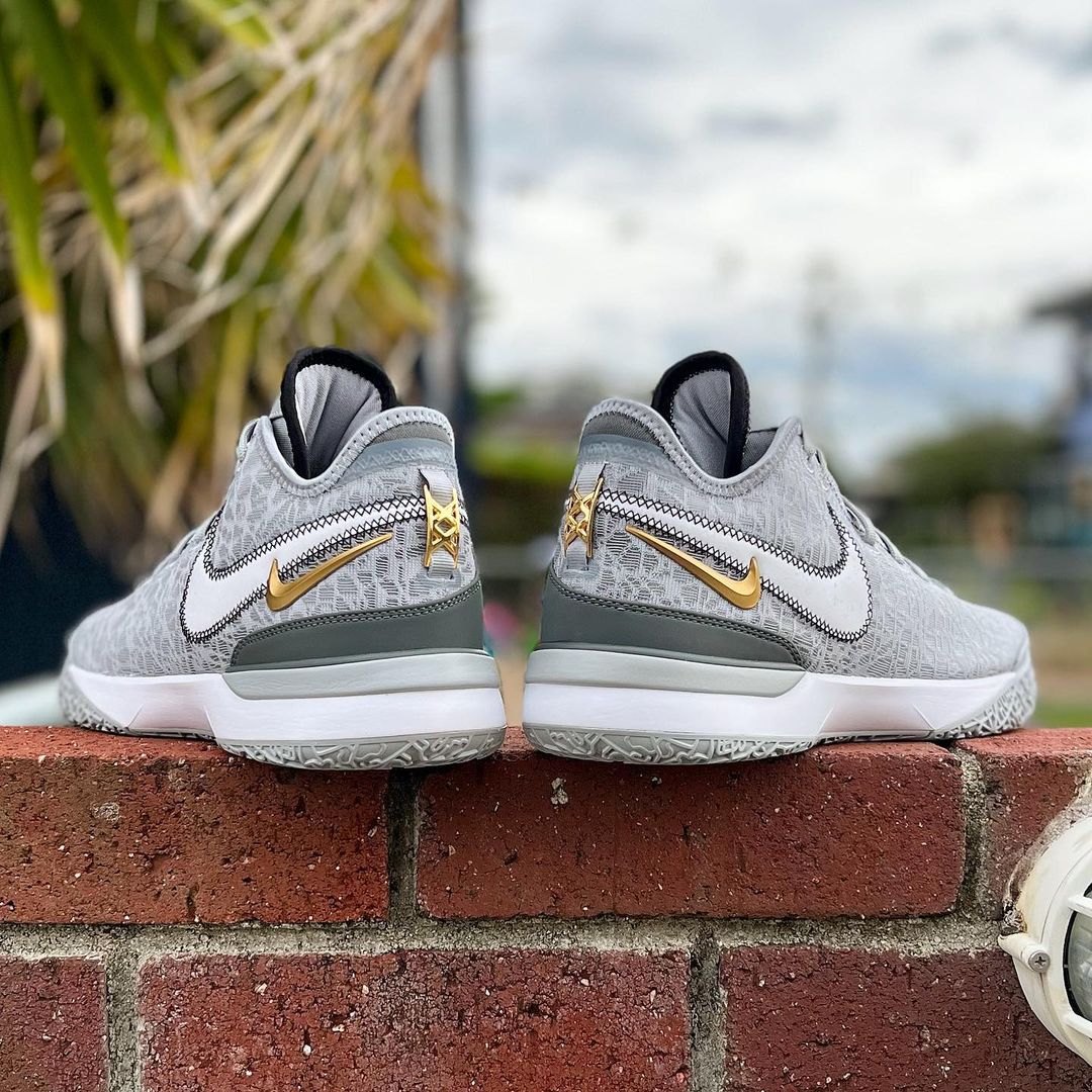 NIKE ZOOM LEBRON NXXT GEN ナイキ ズーム レブロン ネクスト ジェン