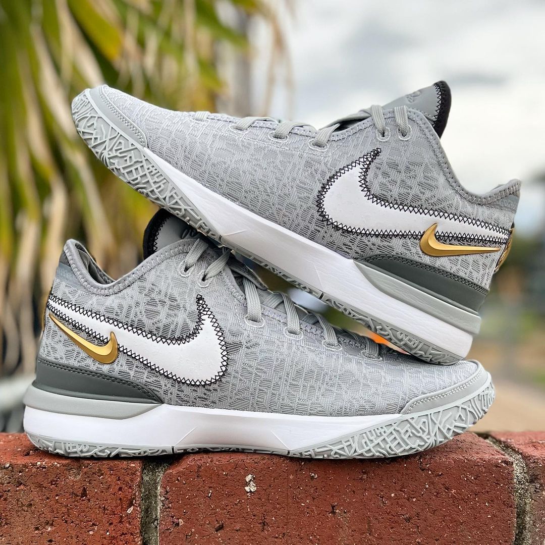 レブロンNEXTGEN31cm NIKE ZOOM LEBRON NXXT GEN ナイキ ズーム レブロン ネクスト