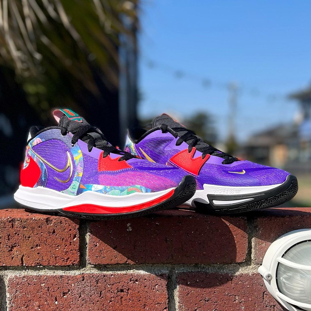 NIKE KYRIE LOW 5 'JEWELL LOYD MURAL' ナイキ カイリー ローカット 5